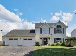 25 Gettysburg Dr, Howell, NJ 07731