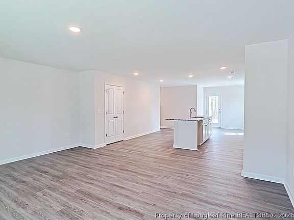 5th image of 34 Morgan Ct