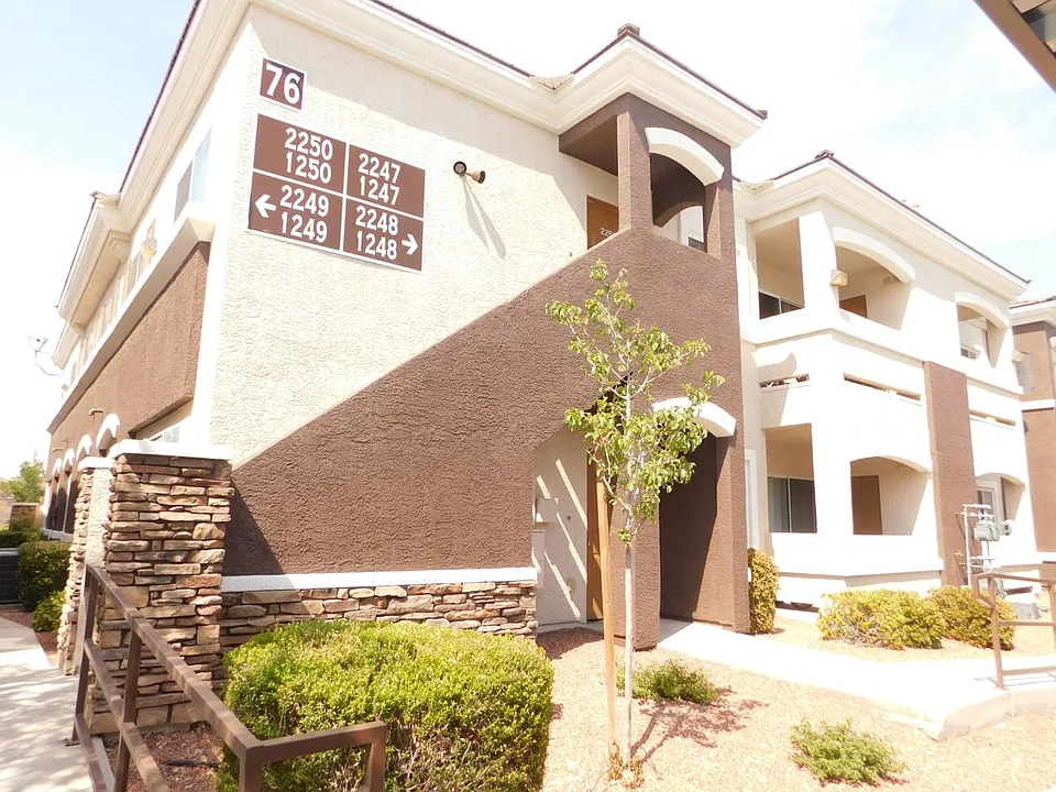 9303 Gilcrease Ave #2249-76