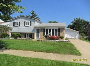 22288 Collette St, Woodhaven, MI 48183