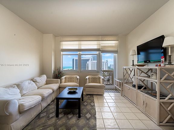 5th image of 4747 Collins Ave APT 1010