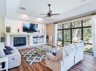 3310 Brians Pond Dr, Plant City, FL 33566