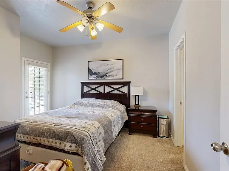 141 Forest Dr — Photo 16