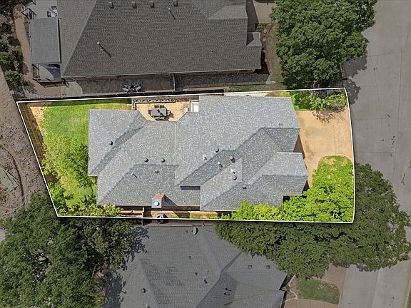 2nd image of 18 Jamie Ct