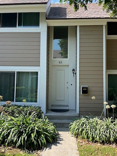 1st image of 83 Golden Glen St #2