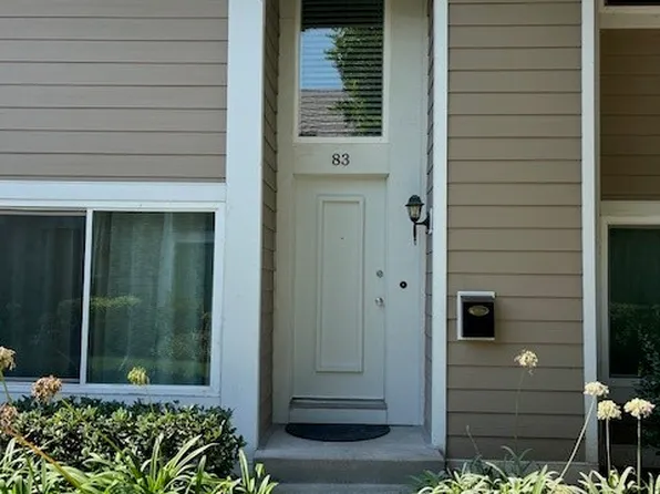 83 Golden Glen St #2, Irvine, CA 92604