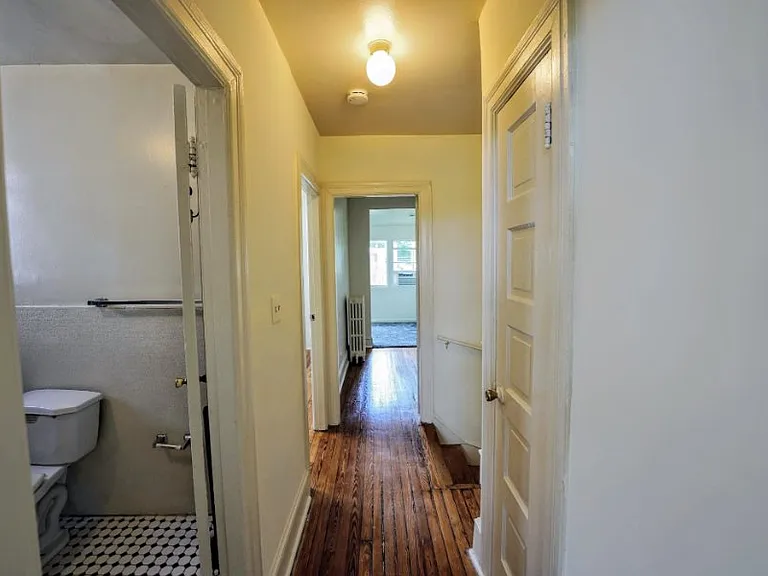 1907 Otis St NE — Photo 8