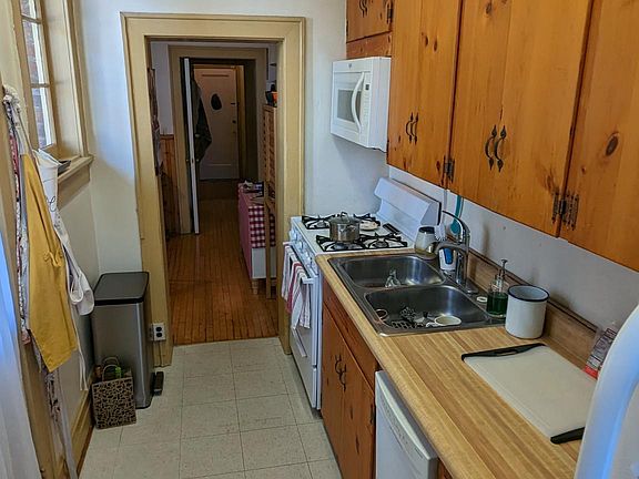 3rd image of 102 N Arthur Ashe Blvd APT 2