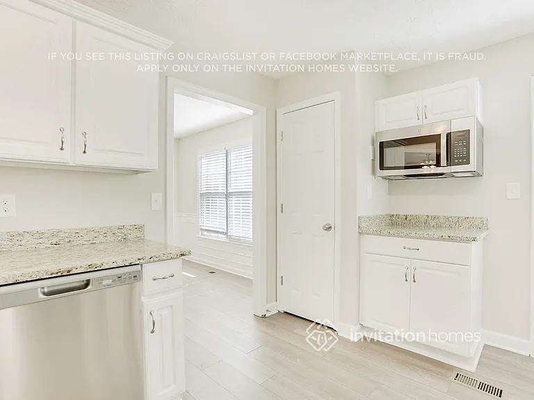 460 Austin Dr — Photo 10