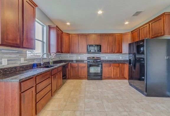 3rd image of 16054 River Pointe Ct