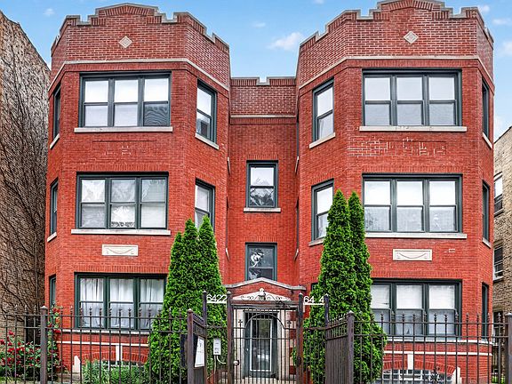 2nd image of 6424 N Albany Ave #3