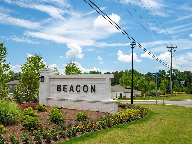 Beacon Lake Lanier — Photo 29