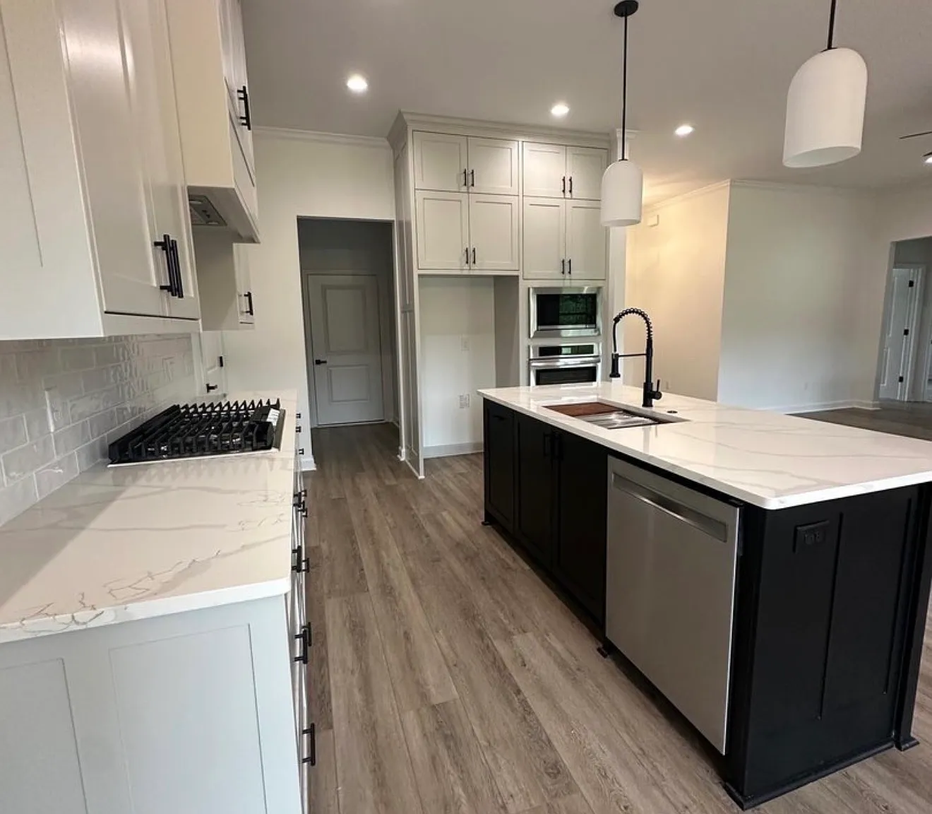 4 bed, 2060 sqft, $3,050 — Photo 4
