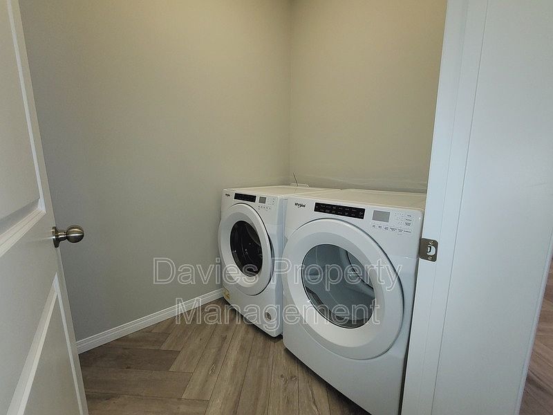 Edmonton Townhouse for rent - 3 Bedrooms — photo 9