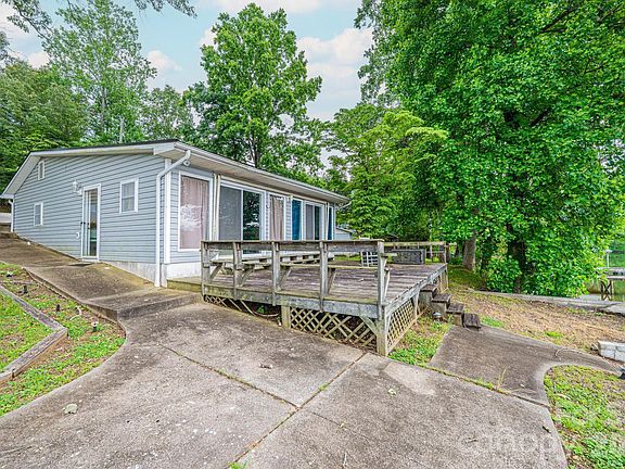 4th image of 4566 Windward Ln