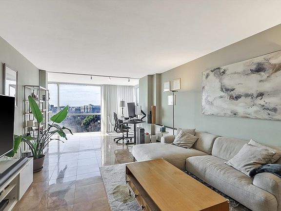 3rd image of 380 Mountain Rd APT 1015