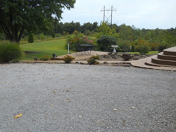 2nd image of 900 Highway 140 E