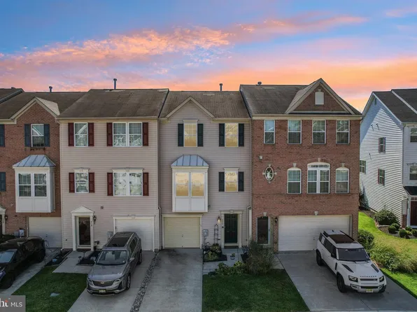516 Boxwood Ln, Woodbury, NJ 08096