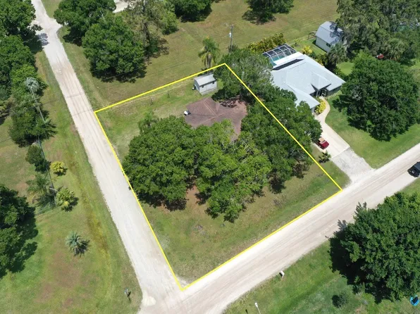 76 N Mulberry St, Fellsmere, FL 32948
