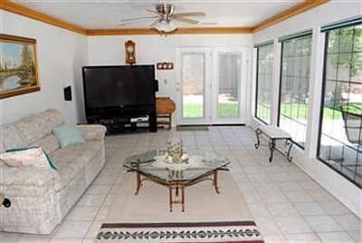 5th image of 6108 McKinney Dr NE