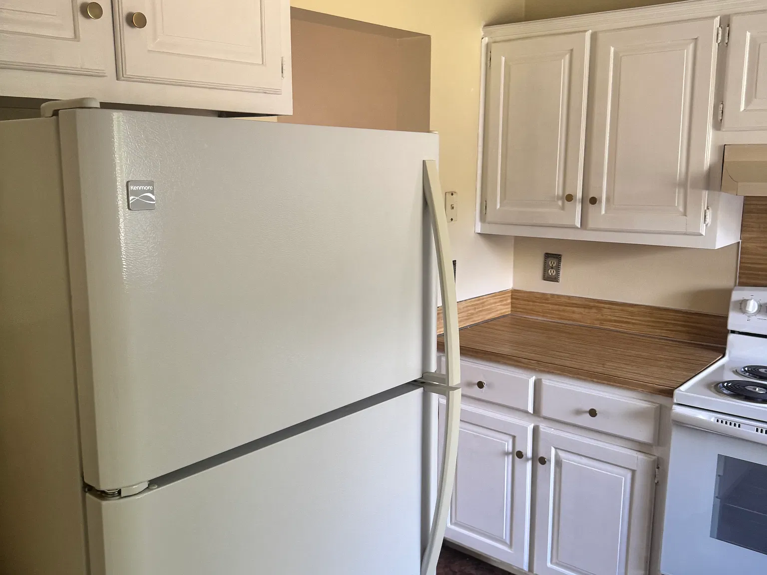 3 bed, 1.5 bath, 1364 sqft, $1,400 — Photo 1