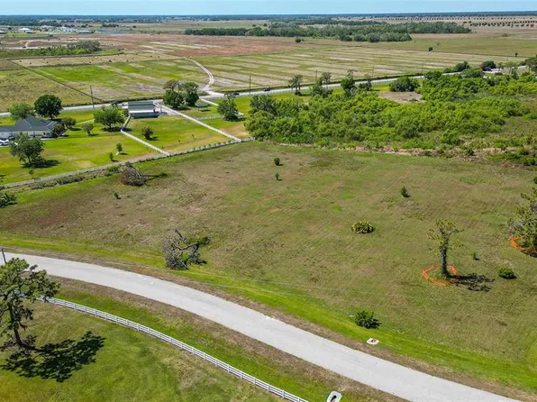 15945 Painted Post Ln, Sarasota, FL 34240