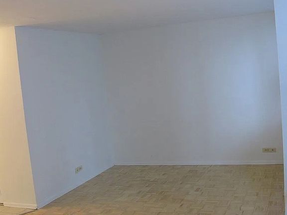 5th image of 4250 N Marine Dr APT 725