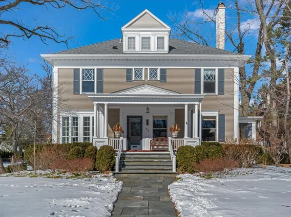 832 Forest Ave, Wilmette, IL 60091