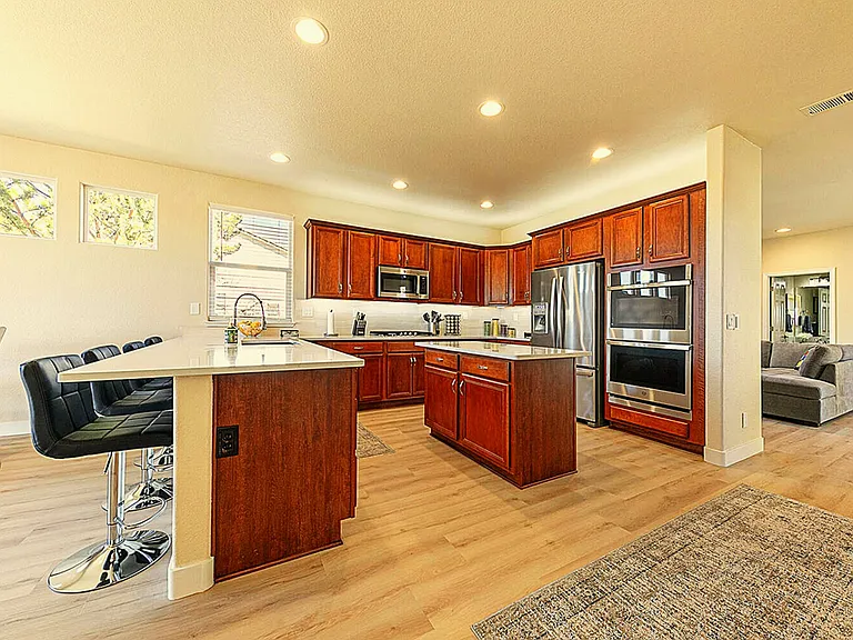 3310 Ten Mile Dr — Photo 10