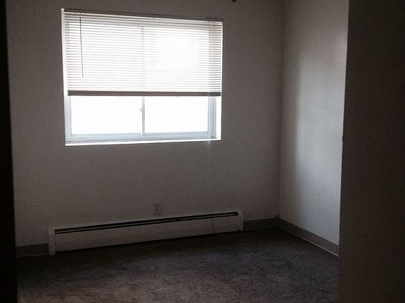 4th image of 1414 6th St SE APT 102