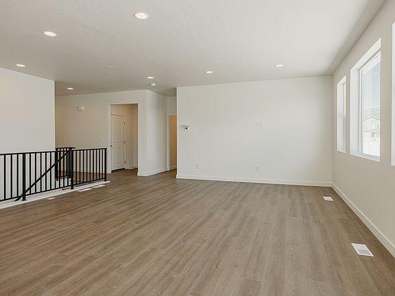 3rd image of 909 E Antelope Dr #325