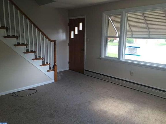 5th image of 85 E College Ave