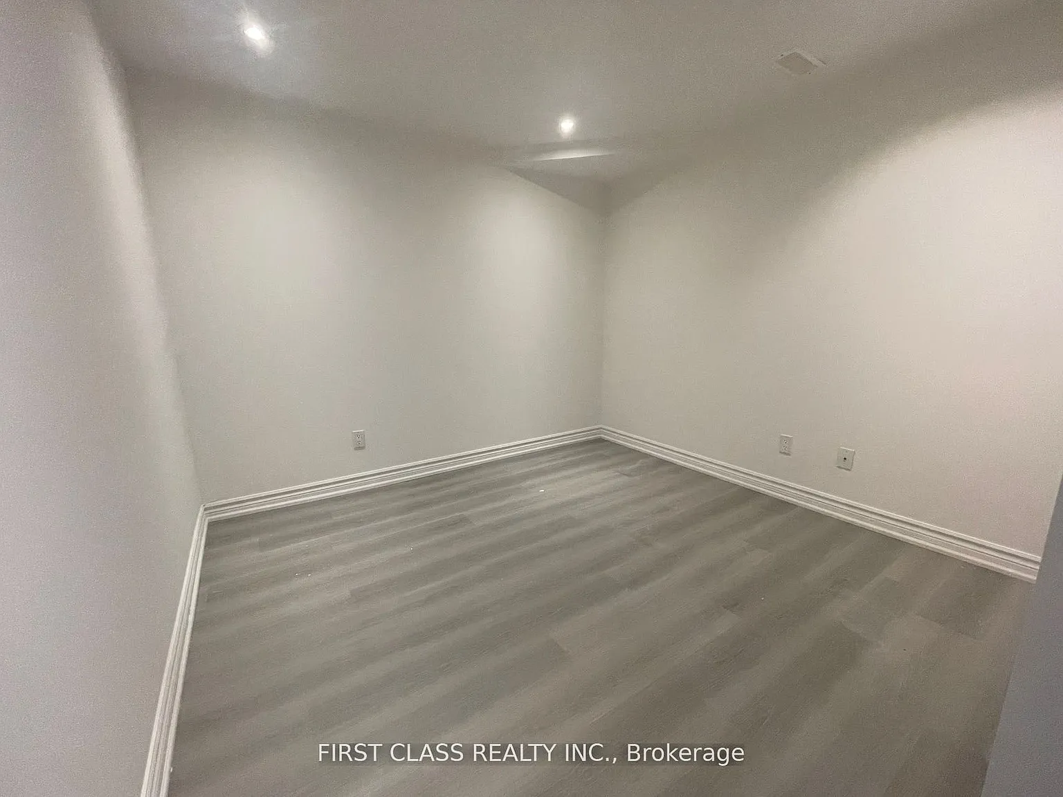 2 bed, $1,800 — Photo 3
