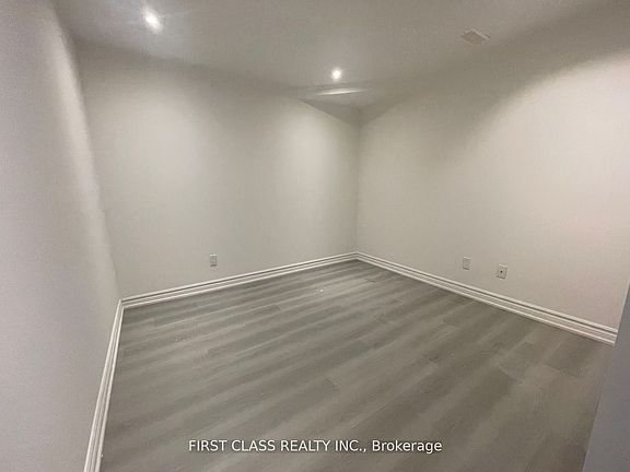 3rd image of 36 Soho Cres #Basement