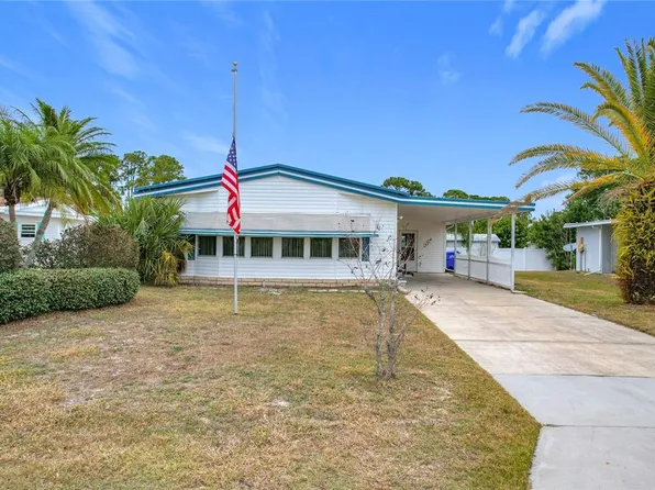 1681 Nassau Cir, Tavares, FL 32778