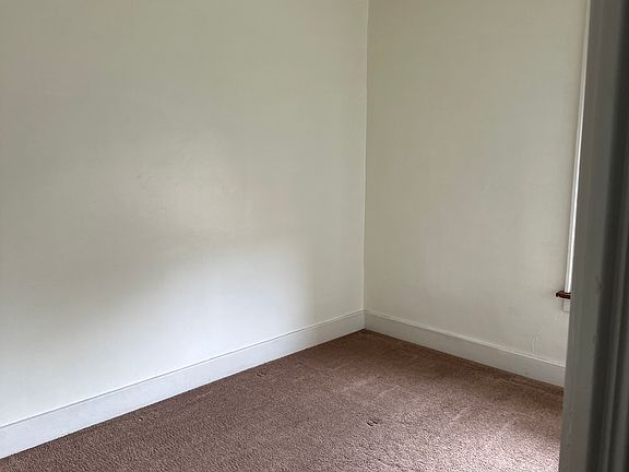 4th image of 580 Colvin Ave APT 10