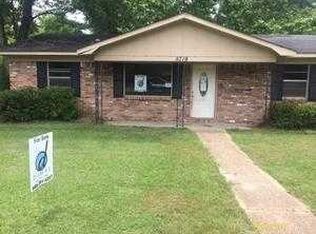 5719 Apache Dr, Satsuma, AL 36572