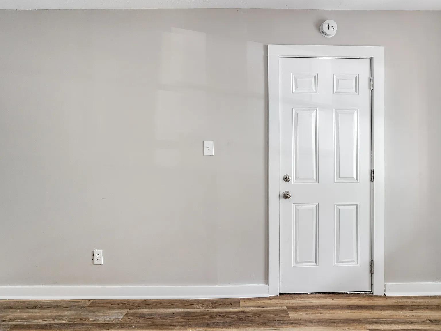 1 bed, 1.0 bath, 600 sqft, $1,300 — Photo 1
