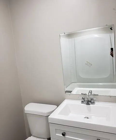 108 W Monterey St #B — Photo 4