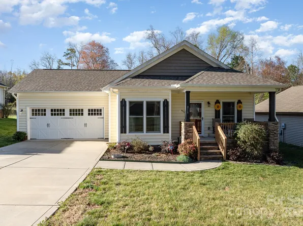 215 Maple St, Locust, NC 28097