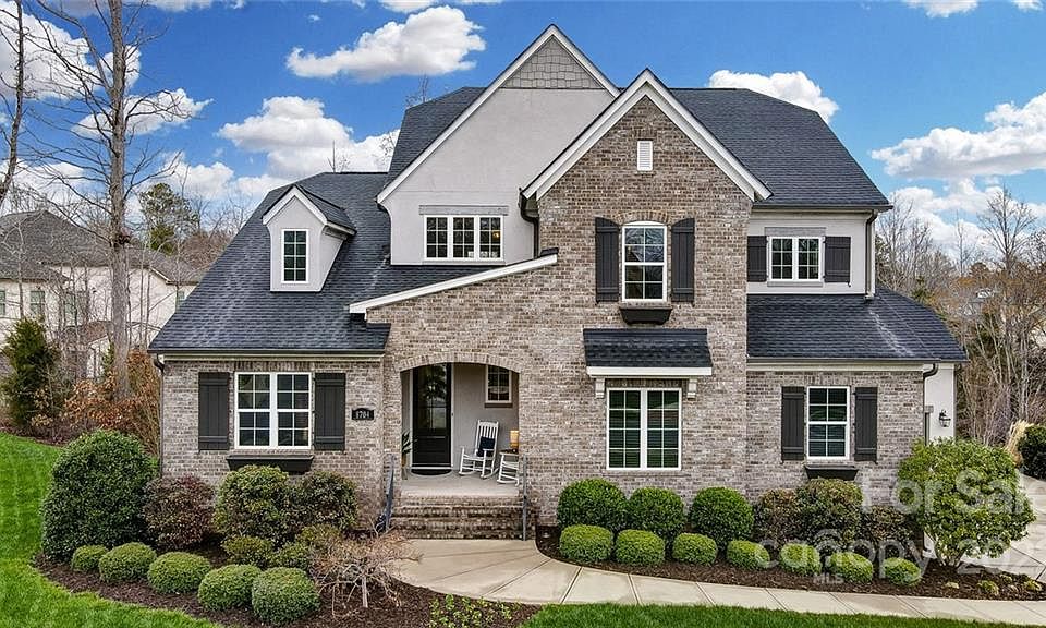 1st image of 8704 Deakin Ct