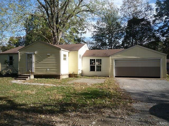 1st image of 1065 Lindsay Ln