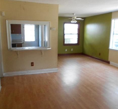4th image of 2351 Shirley Dr
