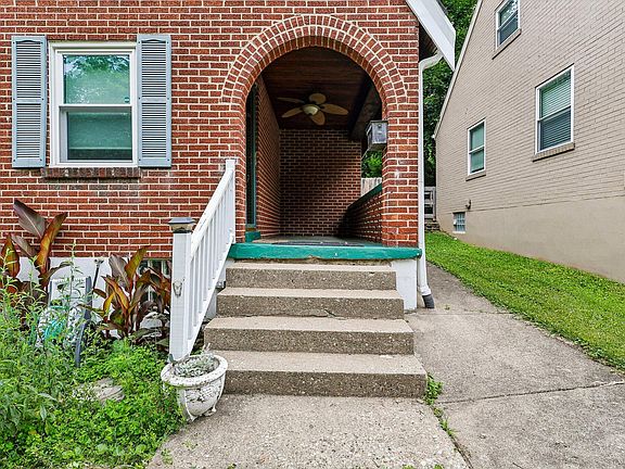 3rd image of 1422 Amsterdam Rd