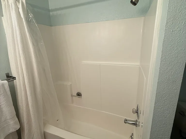 545 W Victoria Ct #1 — Photo 14
