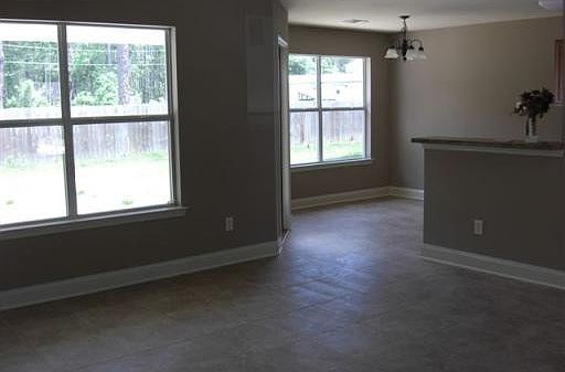 2nd image of 0 Oak Ave