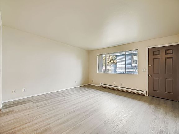 3rd image of 639 3rd Ave S #10