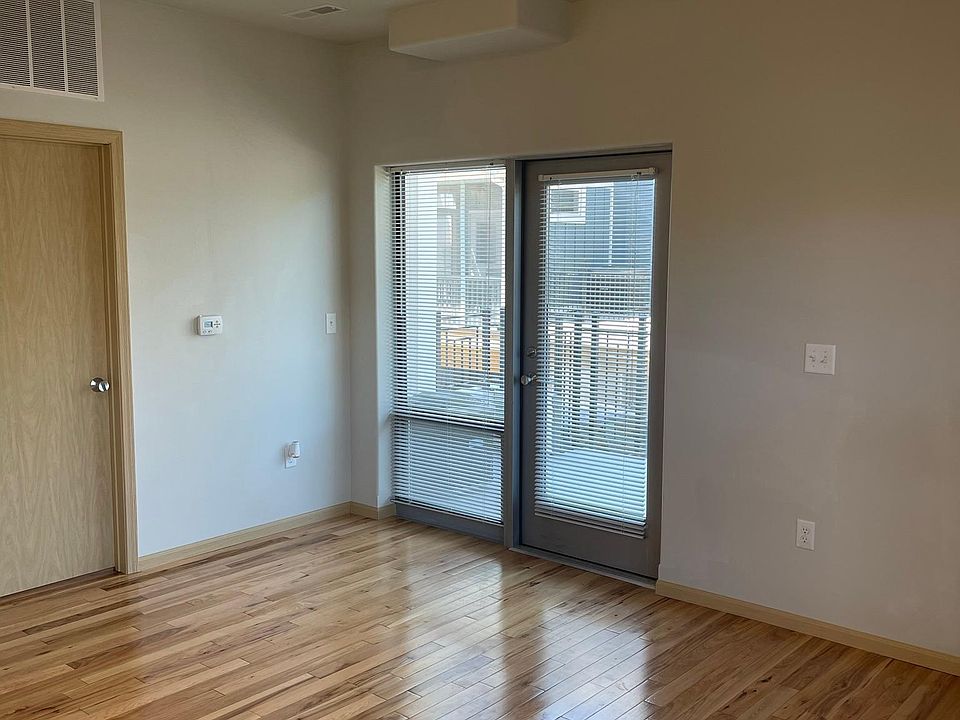 507 E College St Iowa City IA Zillow