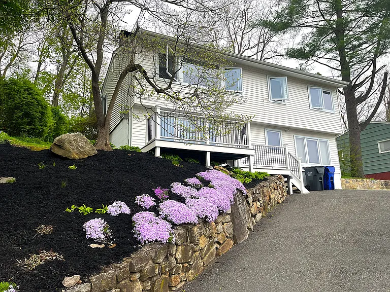 9 Longview Dr — Photo 36