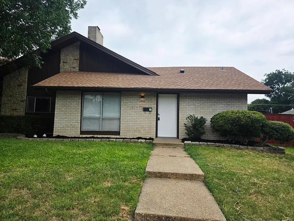 13441 Blossomheath Ln